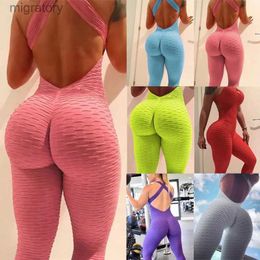 Women's Tracksuits Sexy womens bare back set push up yoga set seamless elastic jacquard bubble gym sports training clothes solid fitness yq240422