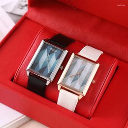 Wristwatches 2pcs White Black Watch Sqare Couple Fashion Mens Leather Quartz Wrist Men And Women Leisure