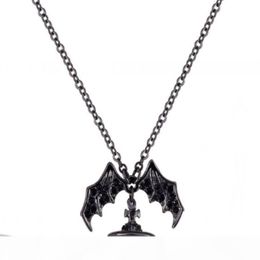 Queen Mother Demon Evil Titanium Black Wings Diamond Saturn Necklace Super Cool Punk Bat294o