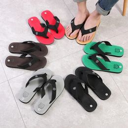 Men Summer Flip Flops Beach Sandals Antislip Casual Flat Shoes High Quality Slippers home slippers for men 240416