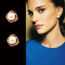 Very Elegant ! Ins Fashion Designer Luxury Rose Super Glittering Diamonds Pearl Stud Earrings for Woman Girls Silver Pin