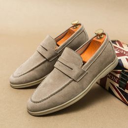 Luxury Brand SlipOn Shoes Low Heel Nubuc Loafers Suede Leather Comfortable Soft Sole Mens Classic Retro Moccasins Casual 240420