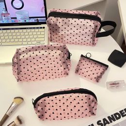 Cases HeartShaped Nylon Mesh Cosmetic Bag Portable Toiletry Organizer Makeup Bag Multifunctional Women Lipstick Key Coin Purse Pouch