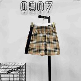 High End Buurberlyes Costumes for Women Men Khaki Checkered Side Black Elastic Cotton Womens Shorts Senior Brand Casual Summer Designer Shorts