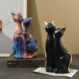 resin couple cats figurines European painting animal statues home living room collection ornament decor object items 240416