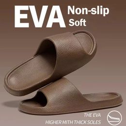 Summer Slippers For Men Women Eva Soft Bottom Slippers Indoor House Slides Flat Sandals Outdoor Beach Shoes Man Flip Flops 240422