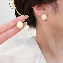 Backs Earrings 2024 Korean Style Milk White For Female Niche Daily Commuting Ear Clips Simple And Elegant Fake Piercing