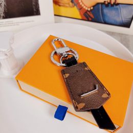 Keychain wallet Fashion 2024SS Key Buckle Car Keychain Handmade Leather key chain holder keyring leather men women portable alloy car keychains lanyards for keys