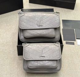 10a espelho de couro genuíno niki saco crossbody designer feminino bolsas de mensagens de luxo de luxo saco de aba de envelope de metal