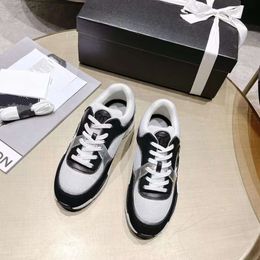 Xiaoxiang's New Casual Mesh Sports Women's Breathable Xiaoxiang Style, Dad's Shoes, Thick Soles, High Height, Small White Shoes