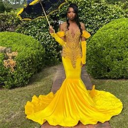 Yellow Velvet Gold Rainstones Prom Dress For Black Girls Lace Applique Beading Formal Party Gown Robe De Soiree