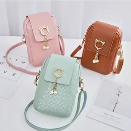 Shoulder Bags Fashion Exquisite Small Mobile Phone Bag Women 2024 Woven Square Wild Messenger Female