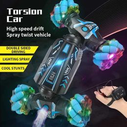 Electric/RC Car 4Wd RC Car Toy Gesture Sensing Spray Twisting Stunt Drift Car Radio Remote Controlled Cars RC Toys for Children Boys Adults T240422