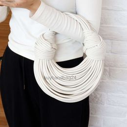 Cattle Totes Bags Double Designer Knot Lady Brand Botteega Venata Leather Bag Noodle 2023 Handbag Hand Knitted Women's Knot Small Handbags Round Purse Q870