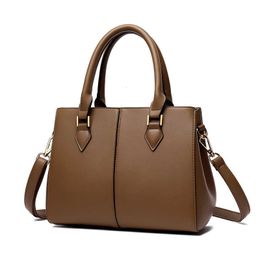 2024 Bag Fashion Trend Middle Aged Womens Fashionable and Elegant Moms Handbag