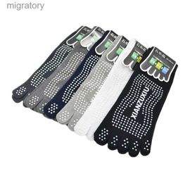 Men's Socks Mens 5-finger cotton coordinated yoga socks breathable yoga socks massage wholesale yq240423