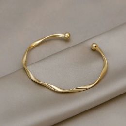 Strands 2023 New Fashion Twisted Bracelet Simple Design Opening Bangle Women Fine Fashion Jewelry Wedding Party Jewelry Gifts Wholesale