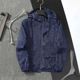 Louies Vuttion Designer Mens Coat Fashion Jacket Windproof Waterproof Reflective Letter Printing Men's Casual Sports Clothing M-3Xl Louiseviutionbag 749