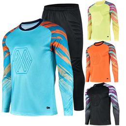 Fans Tops Tees Children Men Goalkeeper Uniform Boys Goalkeeper Soccer Jersey Doorkeepers Long Sleeve Sponge Protective Football Uniform Y240423