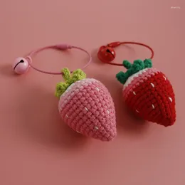 Keychains Sweet Hand-woven Strawberry Pendant Wool Crocheted Fruit Hanging Car Keychain Bag Accessories Charm Girlfriend Gift