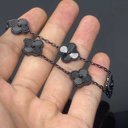 Midrange charm and brilliant jewelry High Lucky Flower Clover Bracelet Double Black Unisex with the vnain cilereft & arrplse