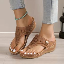 Clip Toe Wedge Heel Sandals for Women Summer Pu Leather Platform Flip Flops Ladies Lightweight Diabetic Walking Sandals 240412