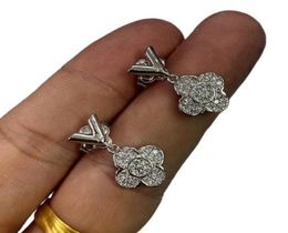 New designed women Silver Thick chain Stud Earring V Letter full diamonds Brass 18K Gold plating ladies pendants Earrings hoops De8030800