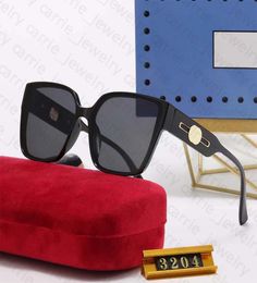 Designer Sunglass Fashion Shades Sunglasses Women Men Sun glass Print Goggle Adumbral 6 Colour Option Eyeglasses8886270