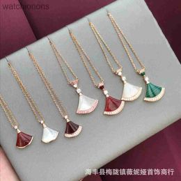 Fashion Luxury Blgarry Designer Necklace Thick Gold Small Skirt Necklace White Fritillaria Fan 18k Rose Gold Fan Pendant Jewellery with Logo and Gift Box