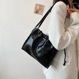 Shoulder Bags Large-capacity Tote Bag Soft Leather Handbags 2024 Summer Style Simple Texture School For Students