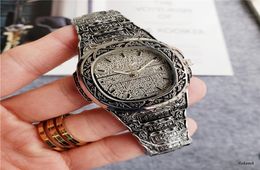 Famous Fabric Leather Strap Fashion Mens Women Diamond Wathes Iced Out Top Designer Quartz Movement Men and Lady Watch Stainless S4756711