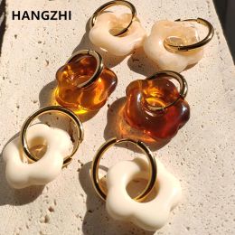 Earrings HangZhi 2021New Colour Flower Geometric Acrylic Resin Golden Colour Metal Circle Hoop Earring for Women Travel Jewellery Accessories