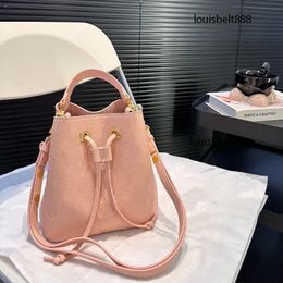 Designer bag Tote bag Celebrity matching Women's Luxury Designer New Bucket Bag Leather Shopping Bag Women's Handbag Shoulder Purse card holder 20CM