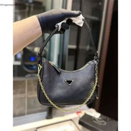 Pra Bags Woman Straw Designer Bag Bucket Bag Nylon Shoulder Bags Clutch Hobos Leather Chain Handbags Designer Crossbody Lady Small Totes 3527