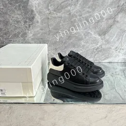 2024 Luxus Desger Casual Shoes Plattform Fitnessstudio-Schuhe Frauen Nylon Sneaker Travel Leder Schnüre-up S Dicke Bottom Schuh flache Lady Sneakers XSD230414