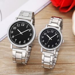 40mm Mens 시계 35mm 석영 운동 시계 방수 고무 숙녀 Wirstwatch 디자이너 시계