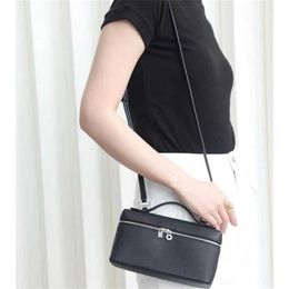 Tote bag genuine leather Fashionable classic niche lunch box bag single shoulder commuting womens bag