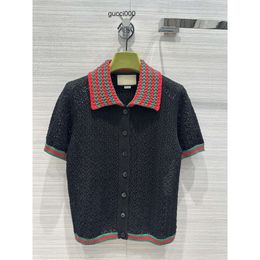 2024 Yeni İlkbahar Yaz Tops Milan Pist Sweaters Kavaş Boyun Kısa Kollu Yüksek Son Jacquard Hırka Kadın Tasarımcı Giysileri 0412-6