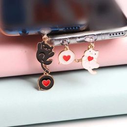 Cell Phone Anti-Dust Gadgets Cat Heart Dust Plug Charm Kawaii Charge Port Plug For iPhone Anti Dust Cap Type C Dust Protection Stopper Cute Phone Pendant Y240423