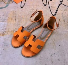 Top -Qualität Ganze Marken Frau Slipper Designer Lady Sandals Sommer Jelly Slide High Heel Pantoffeln Luxus Casual Schuhe Damen L9428375