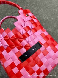 Shopping Baskets Netizen Woven Vegetable Basket Bag Super Hot Handmade Woven Bag Large Capacity Colourful Woven Handheld Bag Q2404231