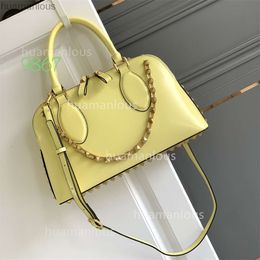 Crossbody Bags Shoulder Designer 2024 Versatile Bag Vlogoo Popular Woman Rock Handbag Valentyno Stud Fashion Womens New Rivet Western Style Shell A45V