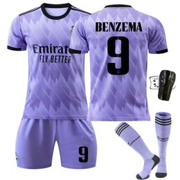 Futbol Formaları Erkeklerin Takipleri 2223 Real Madrid Stadyumu Uzak Purple No.9 Benzema Futbol Gömlek hatıra Baskı 10 Modric Set
