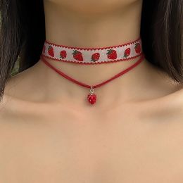 Necklaces Salircon Gothic Cute Strawberry Korean Velvet Choker Exquisite Small Strawberry Pendant Lock Bone Necklace Trend Y2K Jewellery