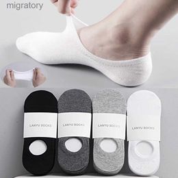 Men's Socks A set of 5 pairs of mens boat socks cotton invisible anti slip silicone summer and autumn yq240423