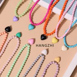 Necklaces HANGZHI 2022 New Color Beaded Chain Resin Heart Pendant Necklace For Women Girls Trendy Clavicle Chain Delicate Jewelry Gift