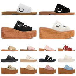 Sommerdesigner-Hausschuhe Frauen Woody Sandals Luxusmarke Mules Stoff Canvas Square Toe Letter Sticke Espadrille Beschriftung Leinen High Heel Sandale 35-42