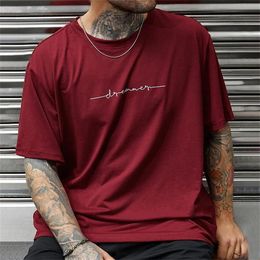 Simple Summer Mens Tshirt Highquality Top Everyday Casual Sports Shirt Trend Clothing Oversized Loose Short Sleeve 240411