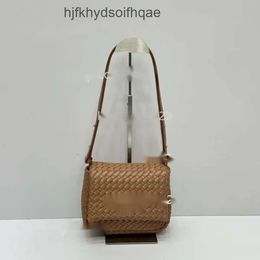 Woven Mini 2024 Handmade Cobble Fashion Purse Underarm Bag Shoulder Venetas Colour Bags Handbag High Small Quality Crossbody Bottegs Light Luxury Solid ZOWQ