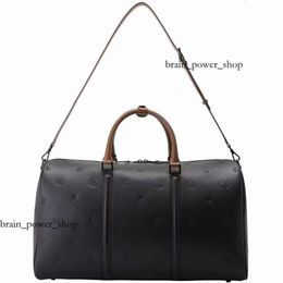 Outdoor Bags Fashion Designer Luxury Bag Gfore Korean Golf Fashion Large Capacity Clothing G4 Luggage Travelling Bag 74